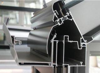 斷橋鋁具有耐沖擊功能