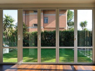 斷橋鋁門窗采用隔熱斷橋鋁型材和中空玻璃