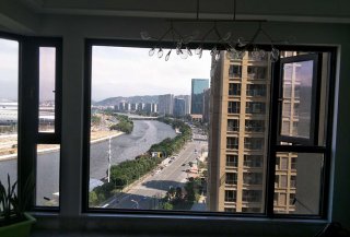 斷橋鋁門窗采用隔熱斷橋鋁型材和中空玻璃