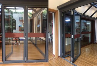 陽光房采用了更加有趣的推拉門組合